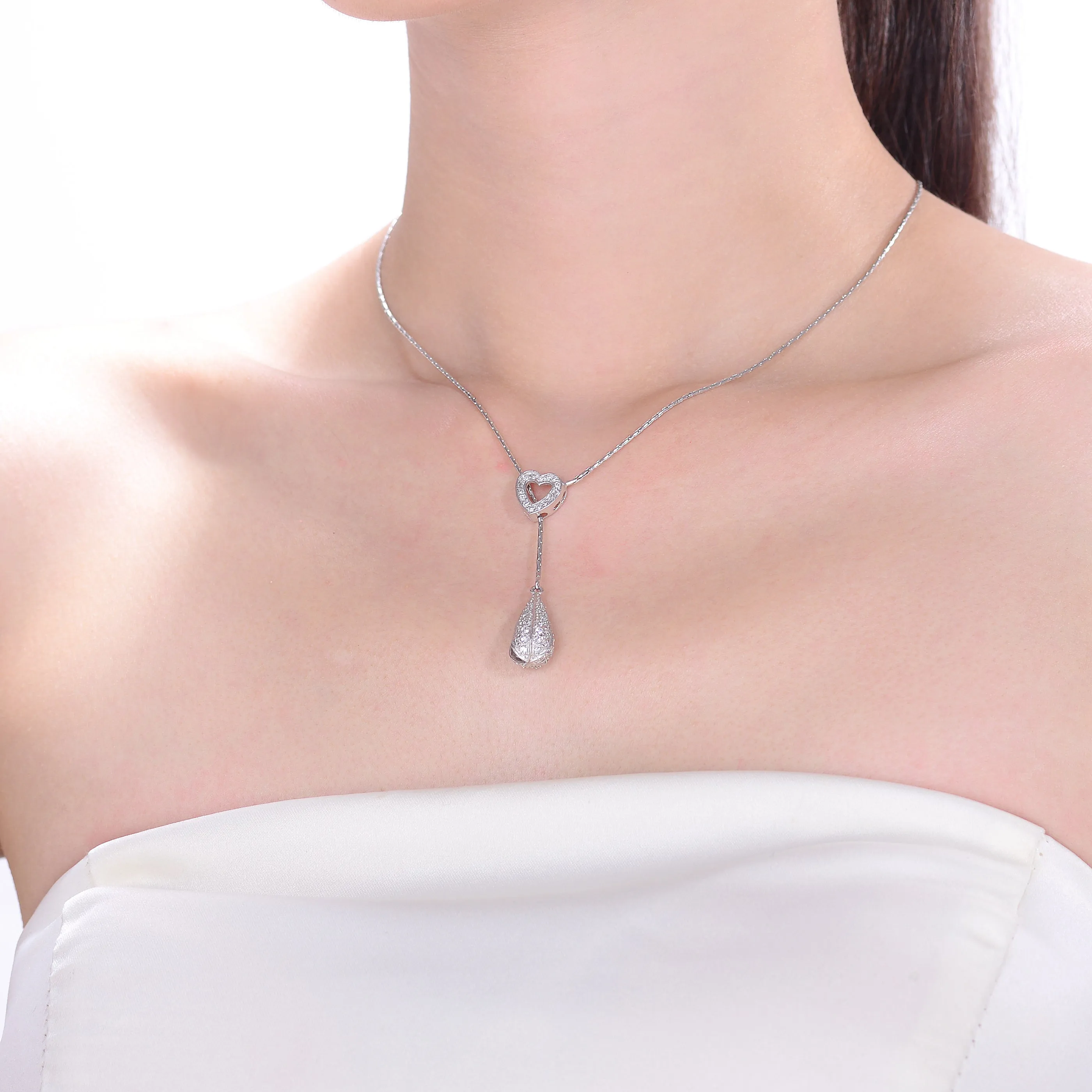 Constance Teardrop Tie Necklace