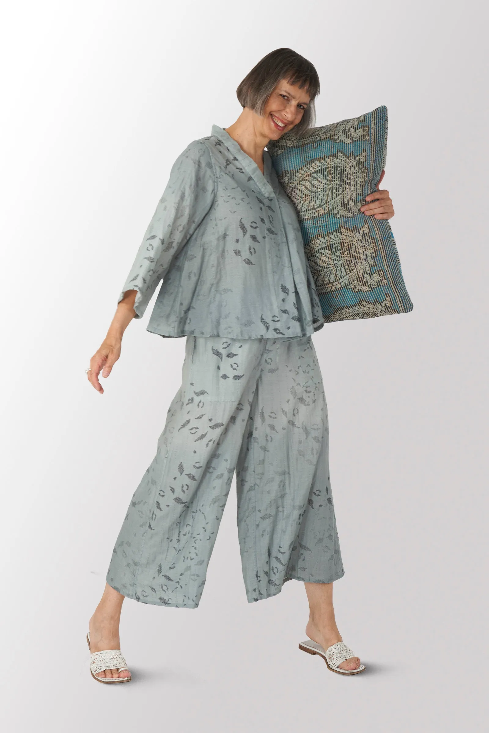 LOUNGE WEAR THROW KANTHA V-NECK FLARE TOP - lw2567-blu -