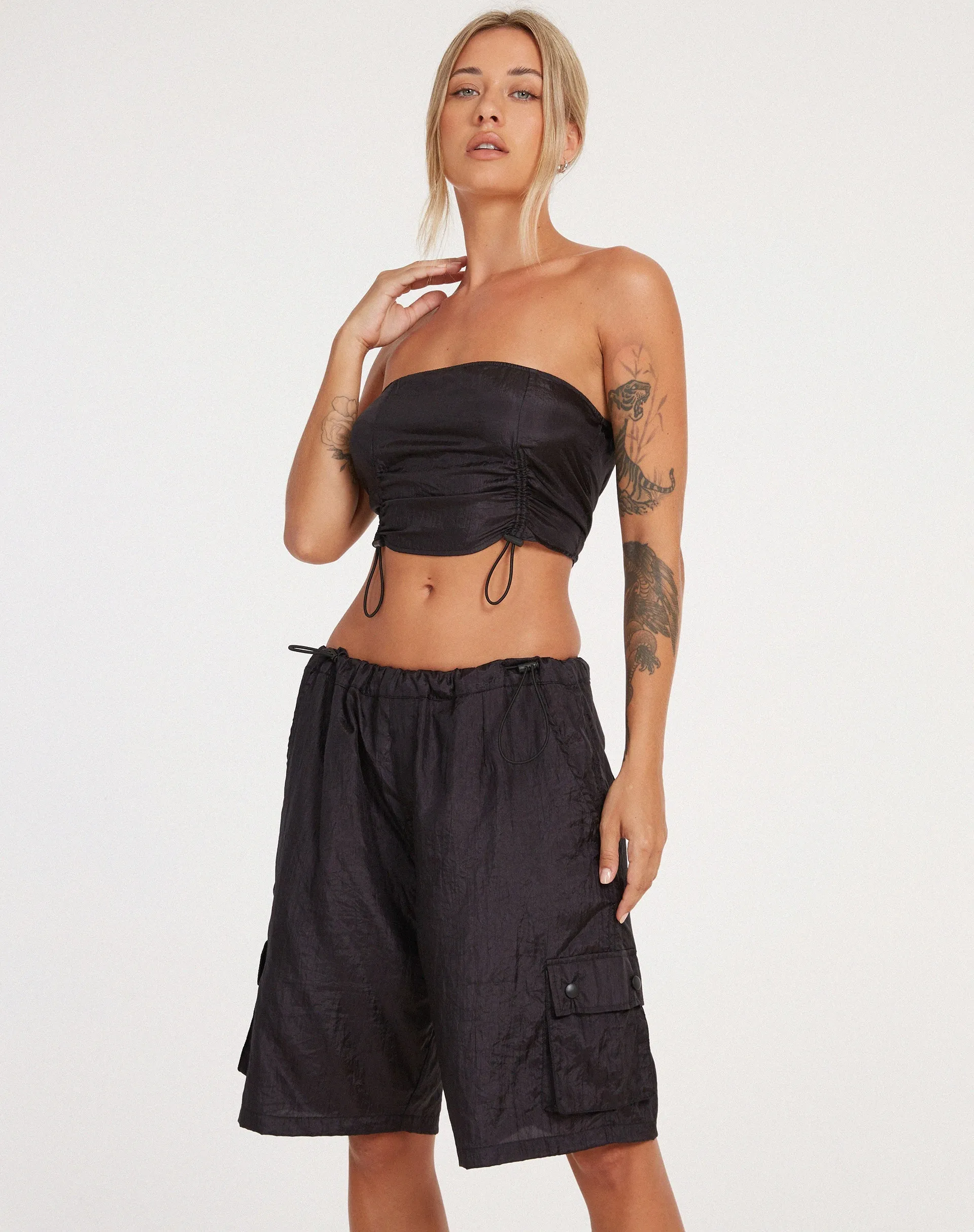 Tenchi Short in Parachute Black